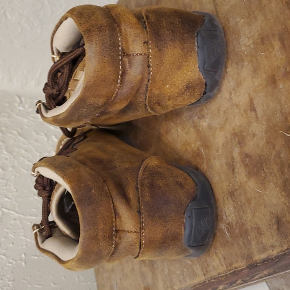 Twister brand toddler moccasin style boot. Size 13 - Picture 3 of 6